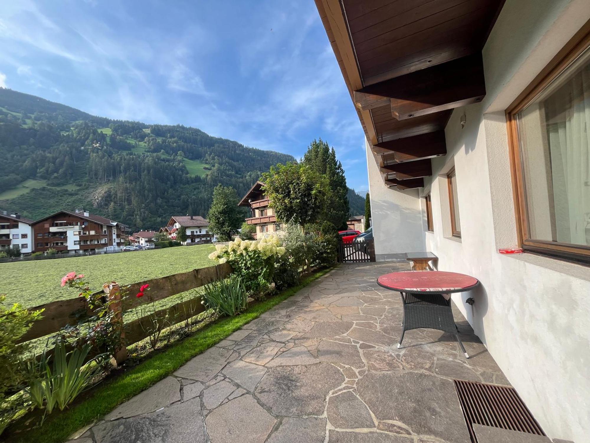 Zell Views Apartments Zell am Ziller Zewnętrze zdjęcie