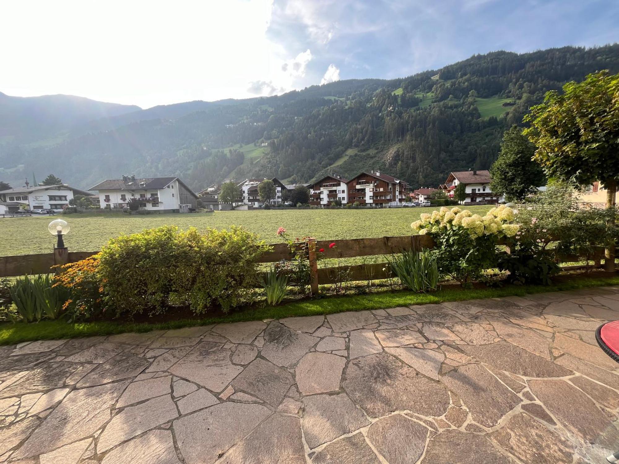 Zell Views Apartments Zell am Ziller Zewnętrze zdjęcie
