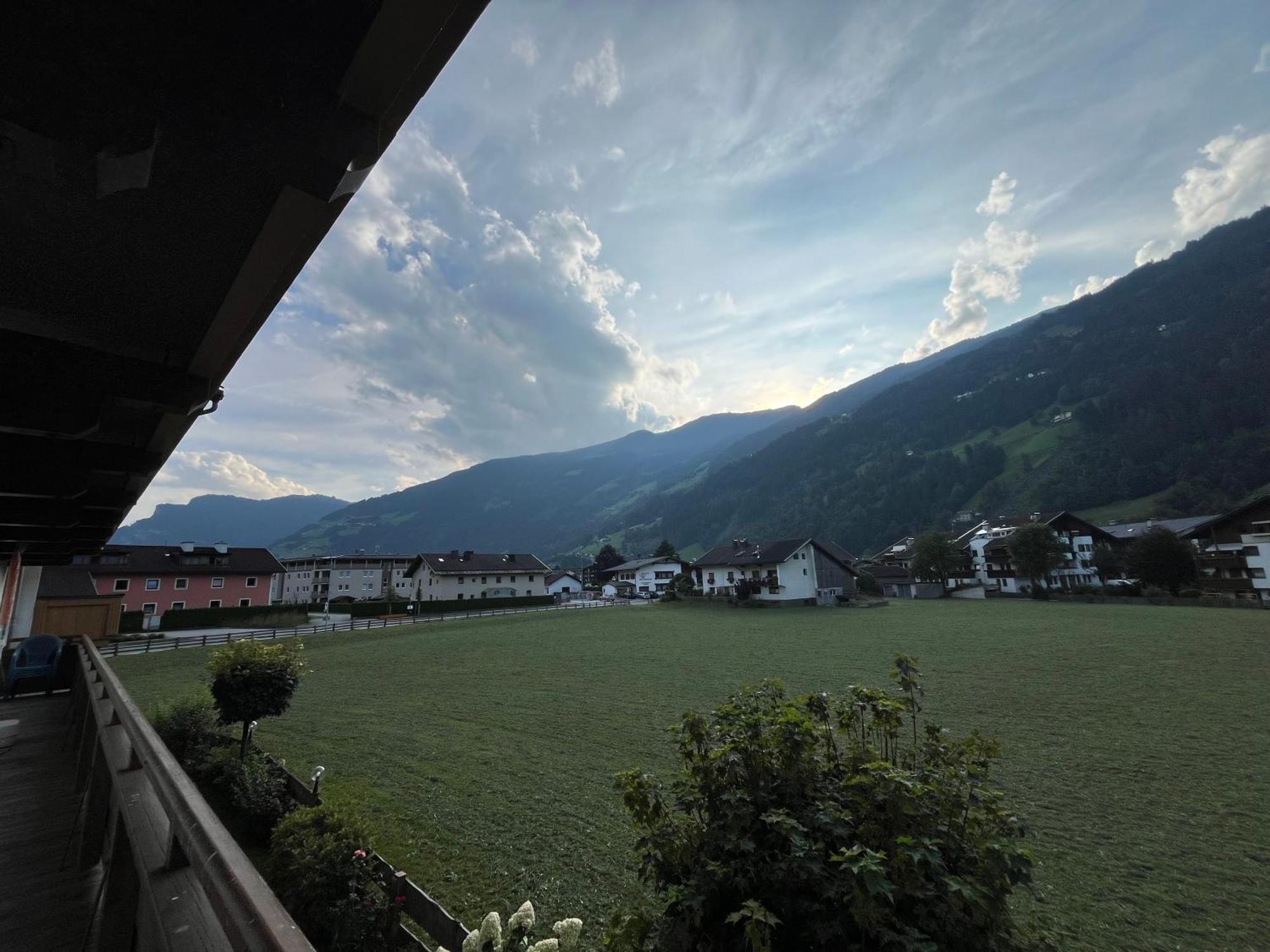 Zell Views Apartments Zell am Ziller Zewnętrze zdjęcie